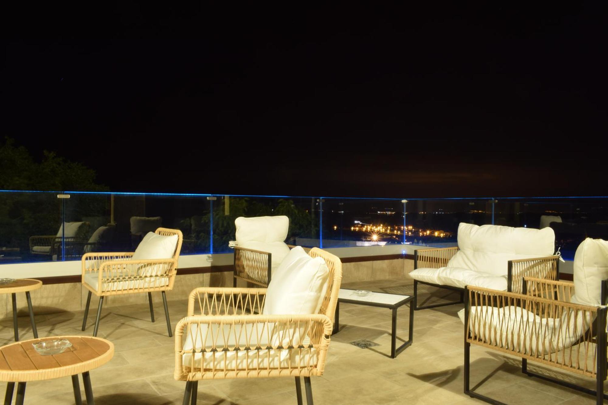 Hotel Pachico 2*